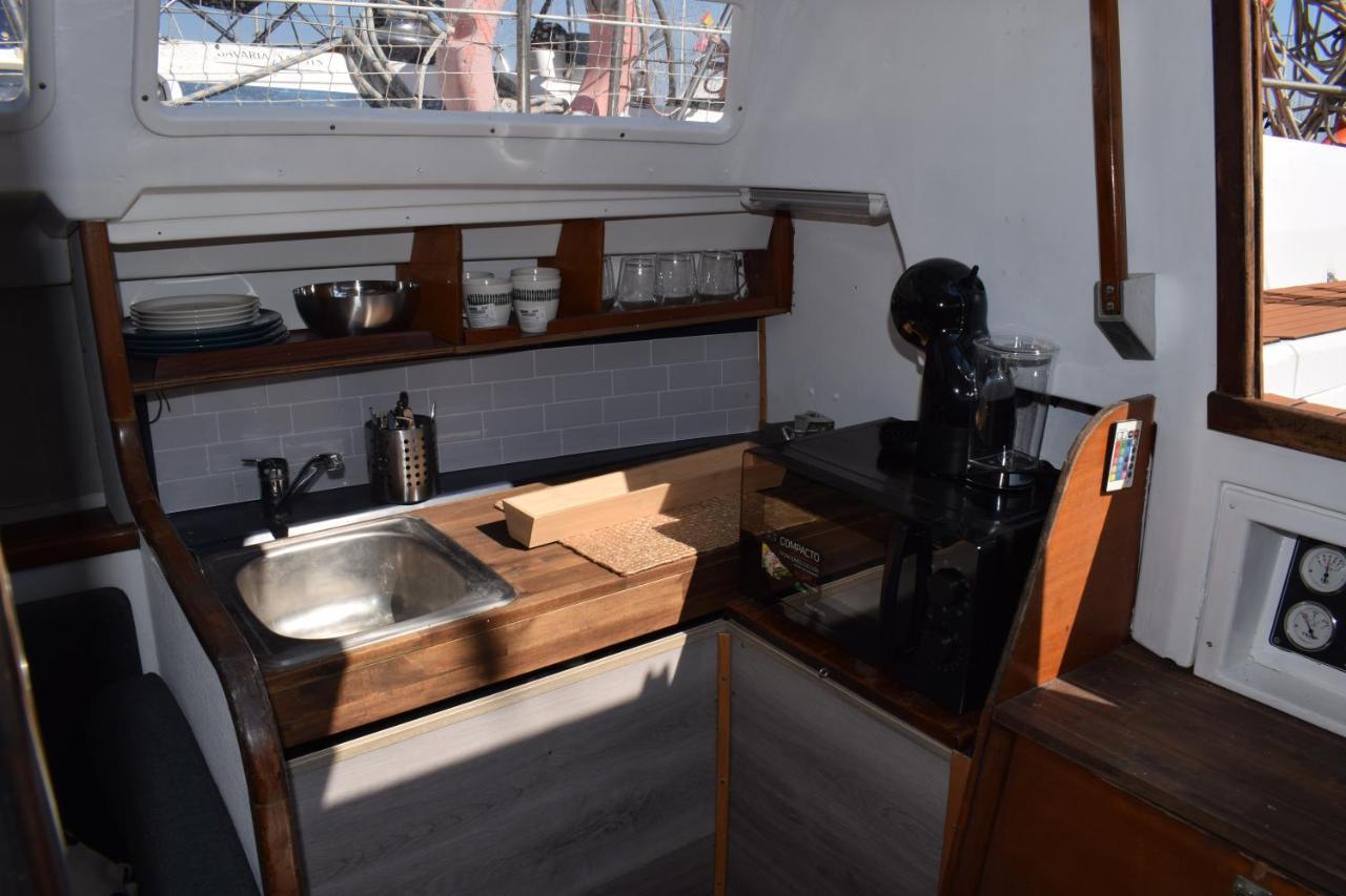 Velero En Puerto De Valencia - E&M Boats Hotel Екстериор снимка