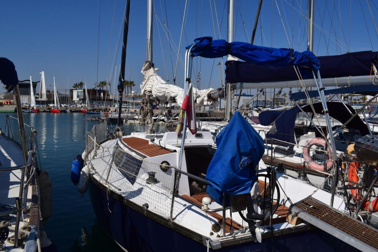 Velero En Puerto De Valencia - E&M Boats Hotel Екстериор снимка