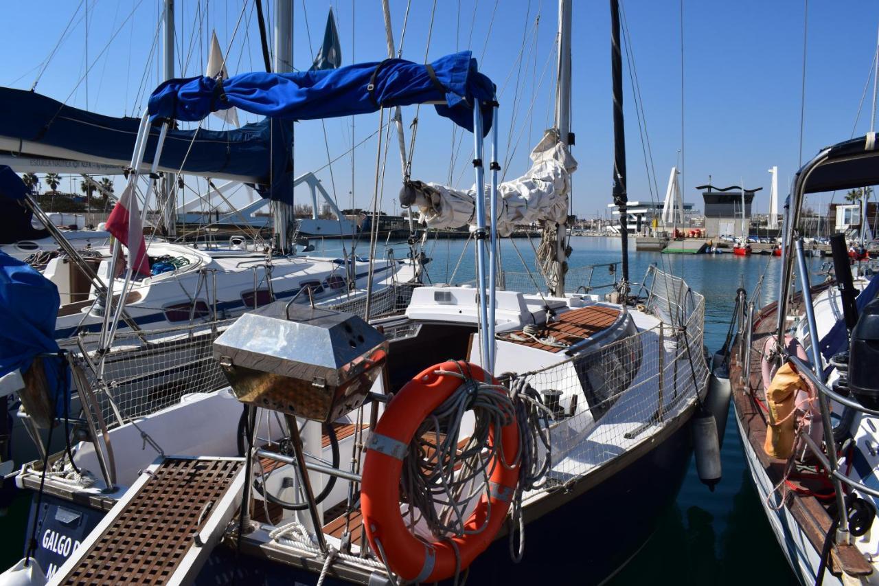 Velero En Puerto De Valencia - E&M Boats Hotel Екстериор снимка